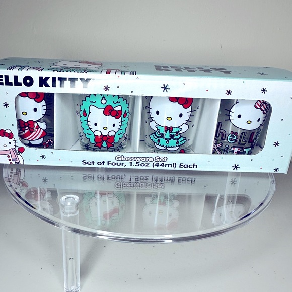 Hello Kitty Christmas Glassware Set - Picture 1 of 5
